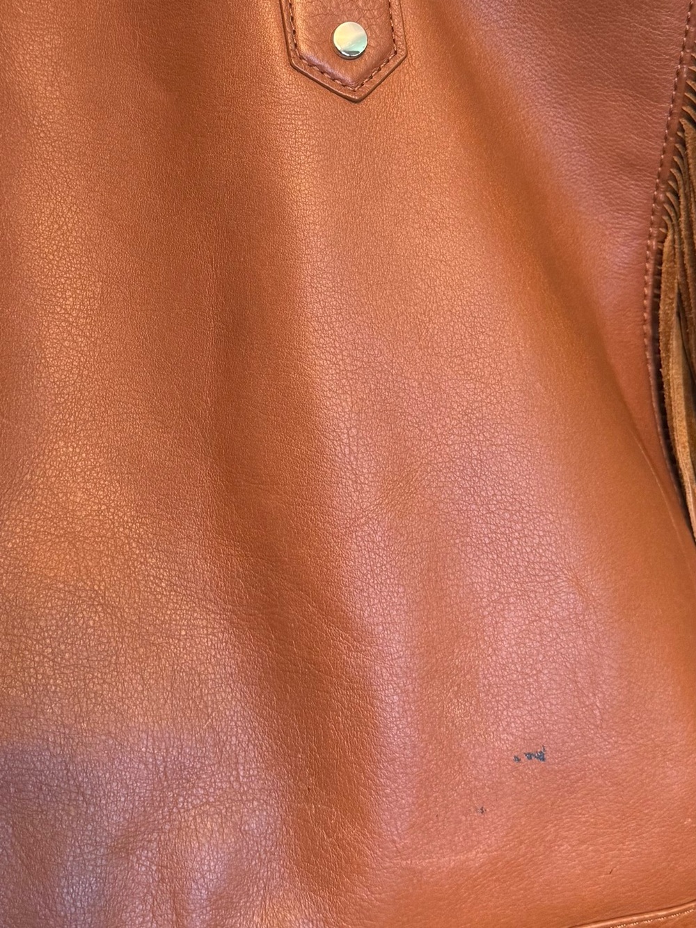 Gorgeous genuine leather fringe tote in a rich cognac brown 🤎 - Picture 4 of 7